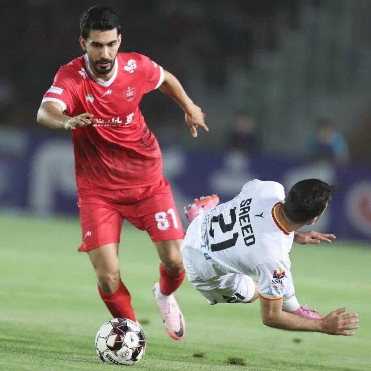 بازیکن پرسپولیس دقایقی در فرودگاه بازداشت شد