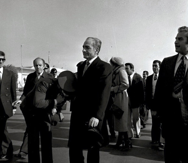 چرا شاه فرار کرد؟/خاندان پهلوی آواره های همیشگی