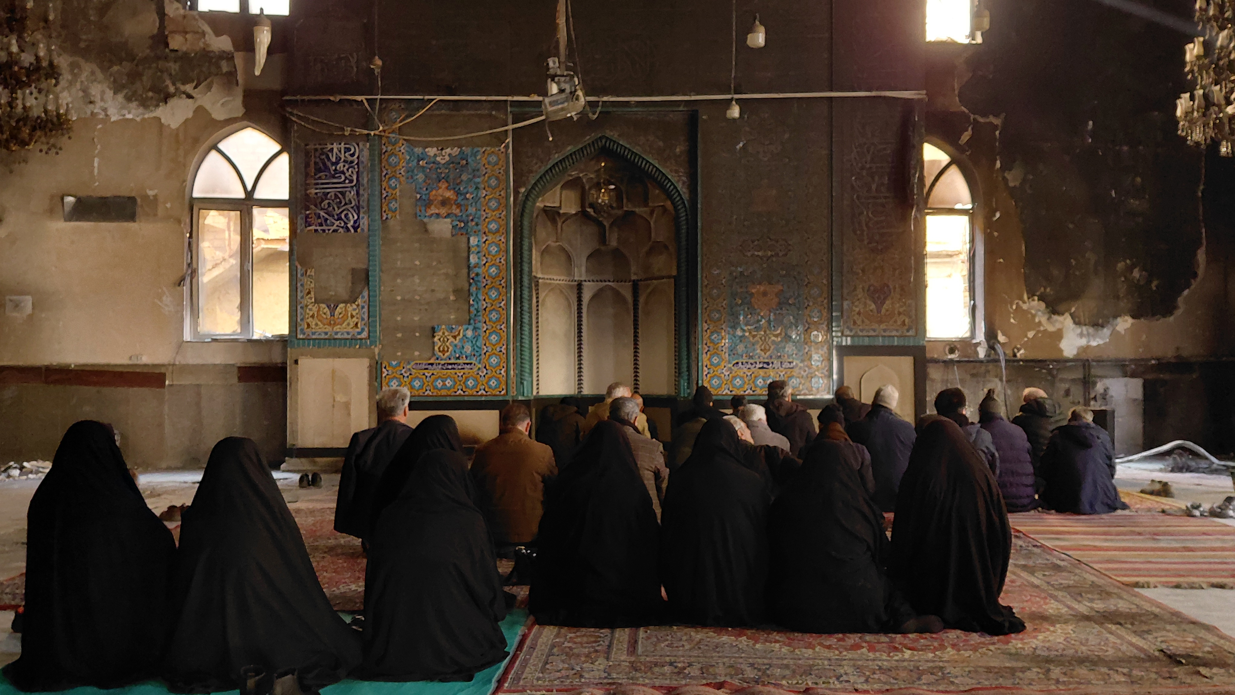 اقامه نماز در مسجد سوخته اسفراین + فیلم