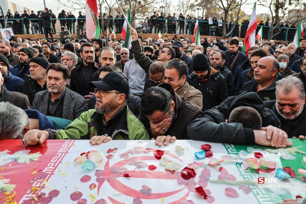 مراسم تشییع پیکر شهدای مدافع امنیت + فیلم