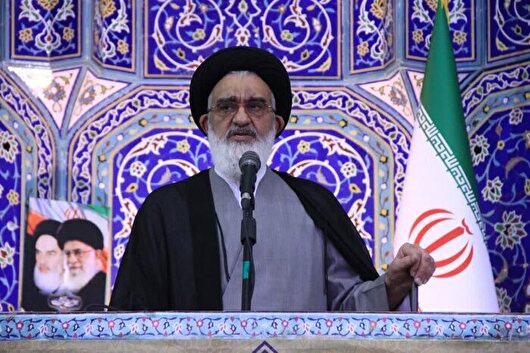 وحدت از شاخصه‌های پایداری جمهوری اسلامی است/مردم ولایتمدار بساط استکبار جهانی را بر می‌چیند