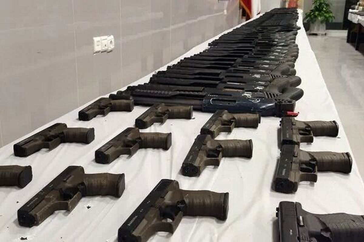 کشف ۶۰ هزار قبضه سلاح از تروریست‌های اغتشاشگر