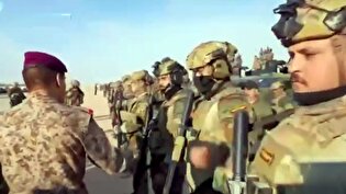 همزمان با خروج نیرو‌های آمریکایی از پایگاه عین الاسد، ژنرال‌های ارتش عراق از این پایگاه بازدید کرده و کنترل آن را به دست گرفتند