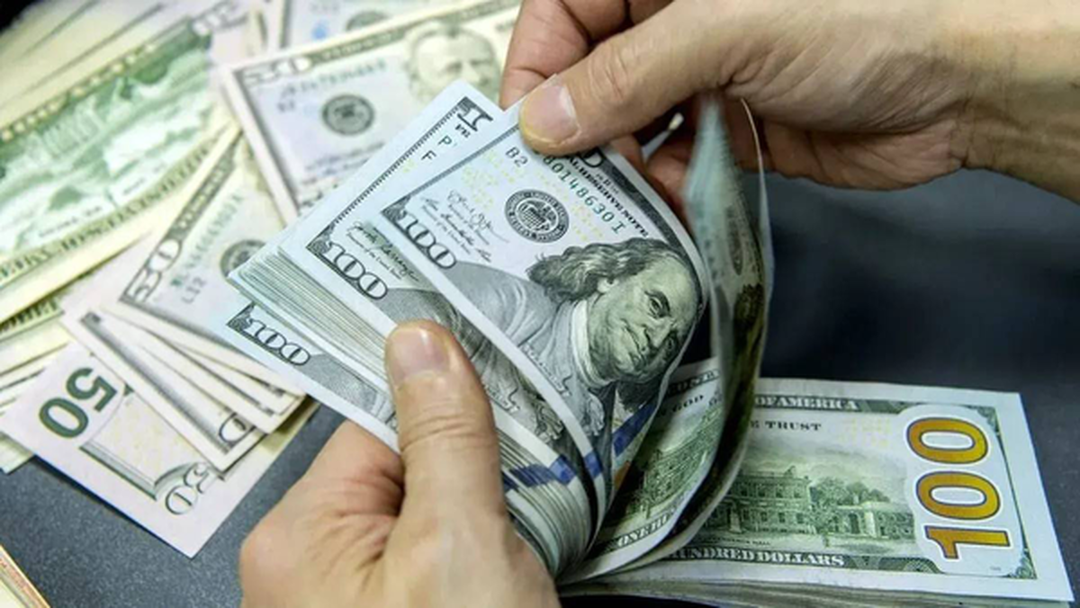 نشتی سنگین دلار در ایران با ارز ترجیحی