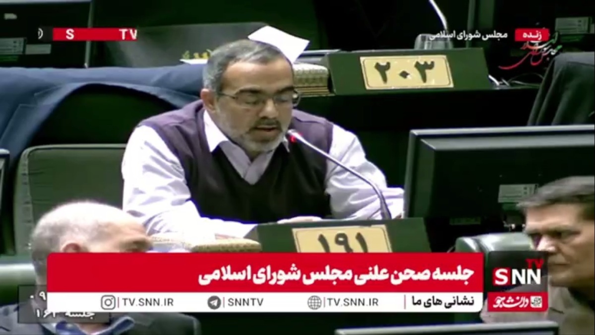 ایزدخواه: از دولت انتظار می‎رود حمایت همیشگی رهبری از دولت‌ها را ضربه‌گیر خودش قلمداد نکند