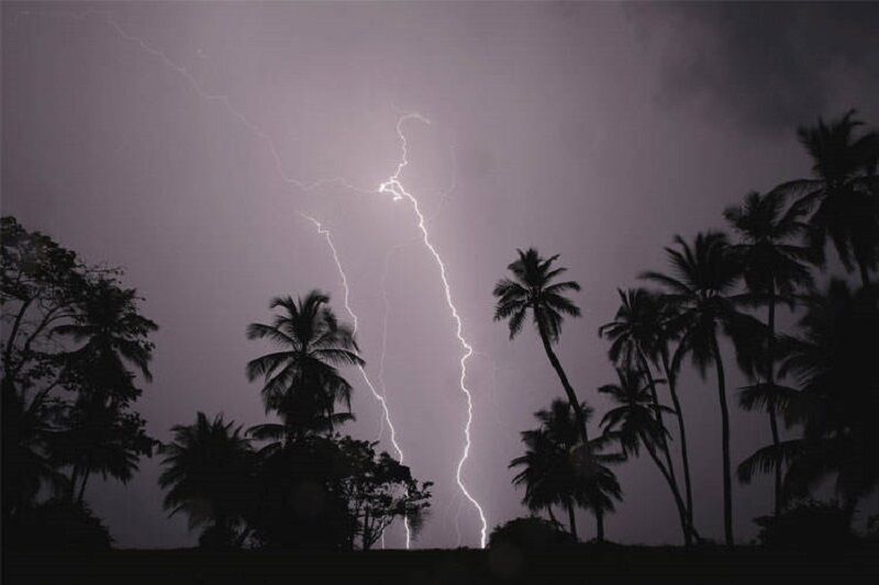 صدای مهیب شنیده شده در تبریز ناشی از رعد و برق بود