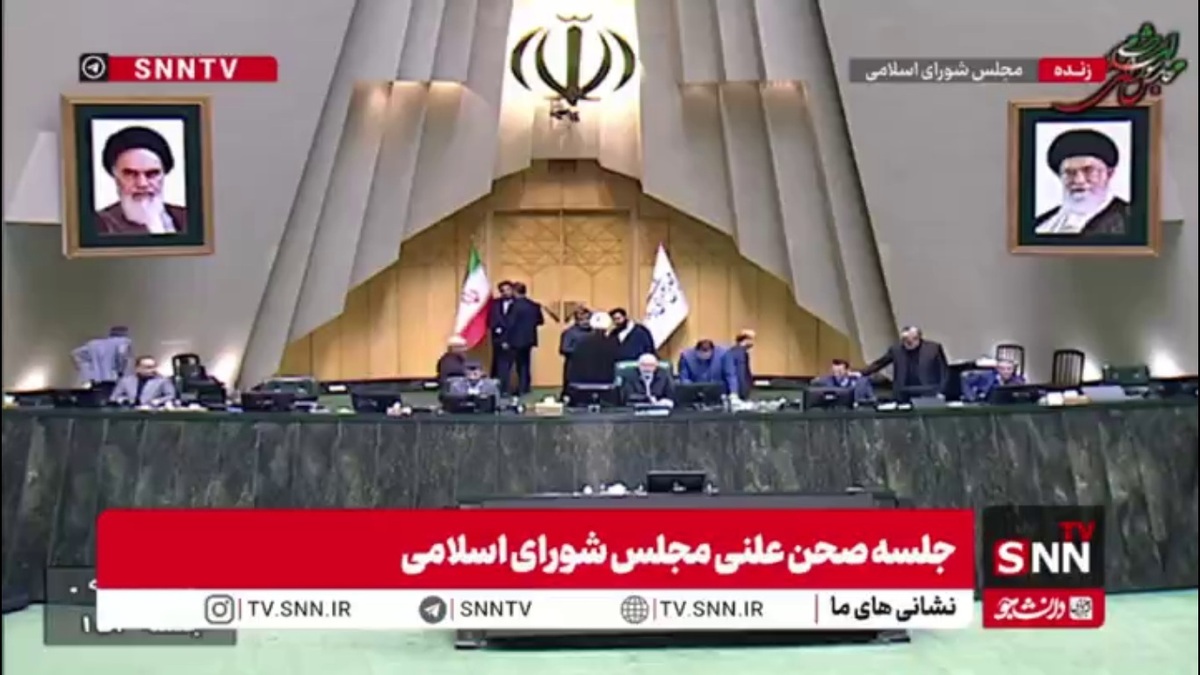 توسلی: دیروز یک جلسه بی‌نتیجهِ بی‌خودی گذاشتیم تصمیمی هم گرفته نشد و دو هزار تومان رفت روی دلار