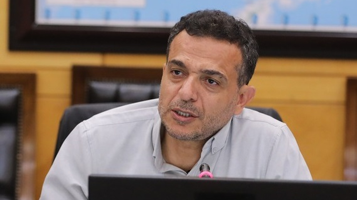 صوفی :مشکل مسکن کارگران با ساختن چند خانه در حاشیه کارخانه ها حل نمی شود  + فیلم