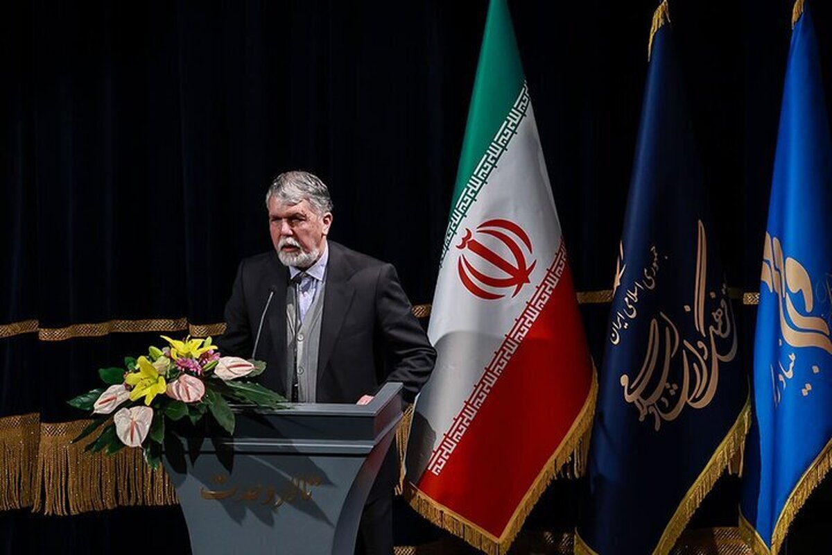 همه جهان ایران را به هنر می‌شناسند