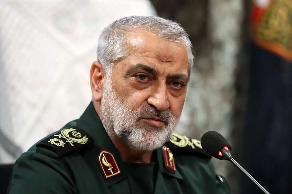 سردار شکارچی: بازاریان و اصناف به محضی که متوجه شدند دشمن دنبال سوءاستفاده هست حتی یک دقیقه هم تاخیر نکردند + فیلم