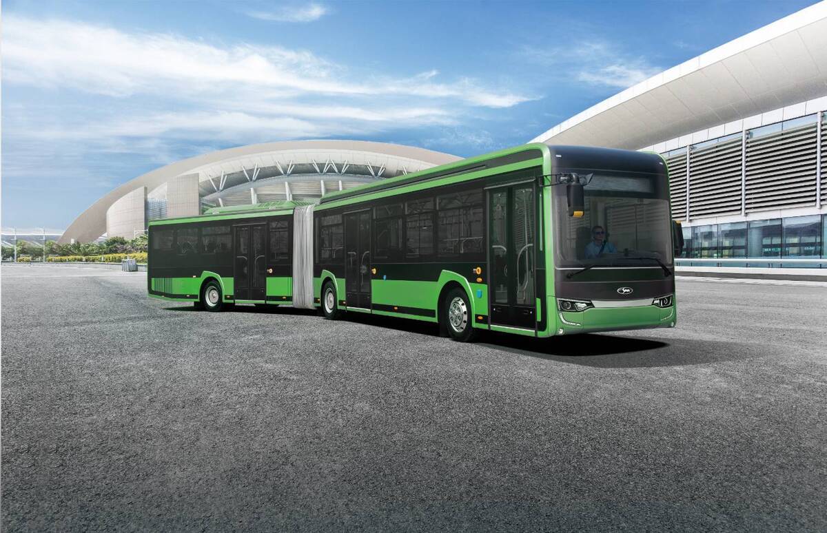 ۳۵ دستگاه اتوبوس دوکابین وارد بندر شهید رجایی شد