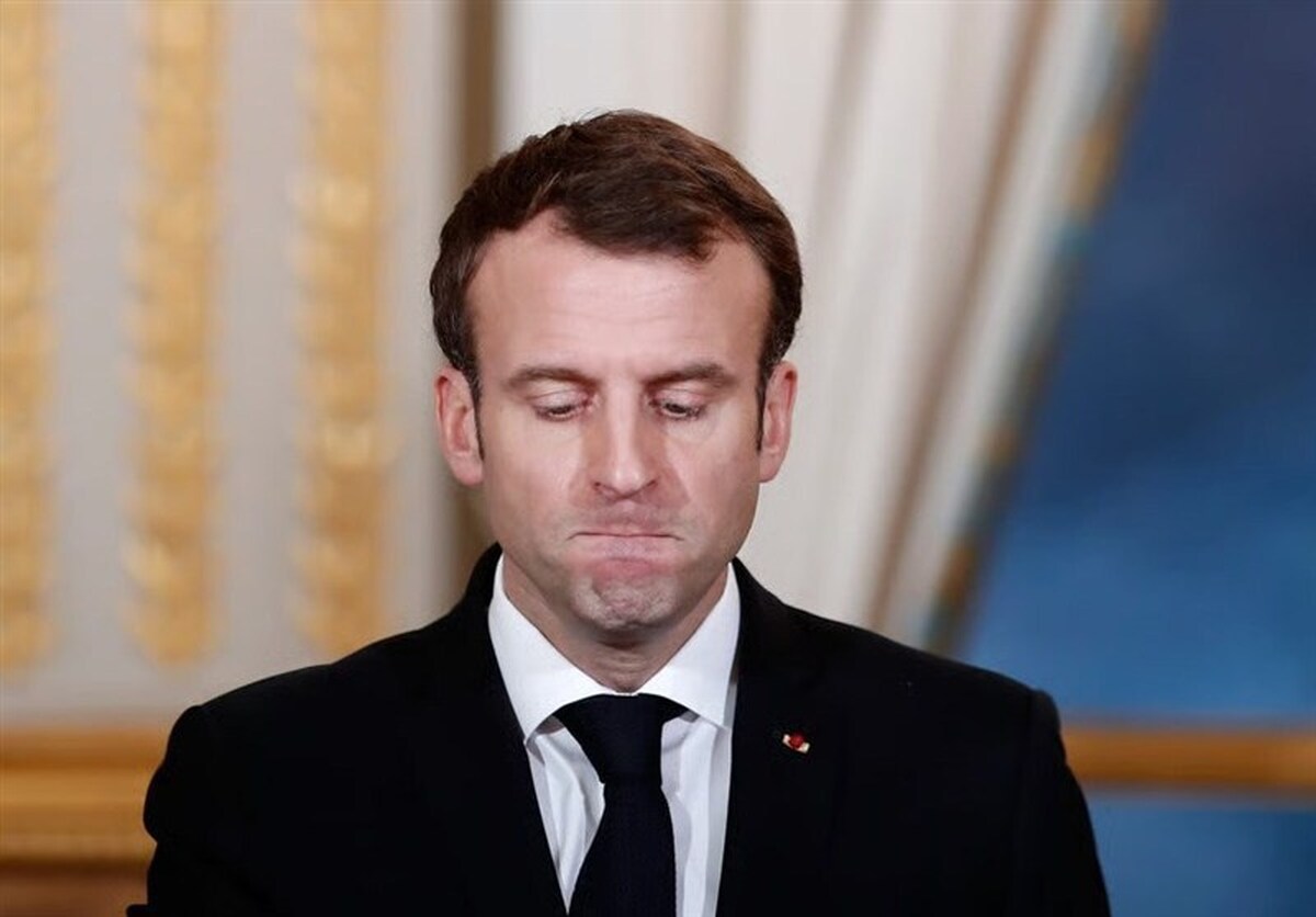 محبوبیت مکرون در فرانسه به پایین‌ترین حد رسید