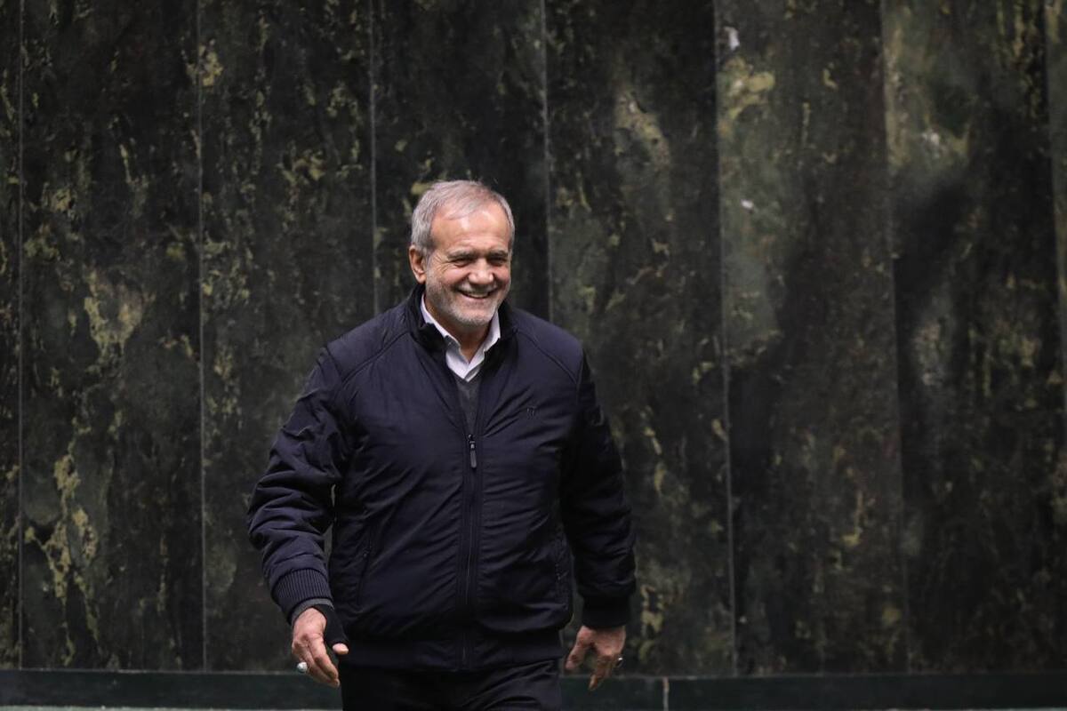 رئیس جمهور به مجلس رفت + فیلم