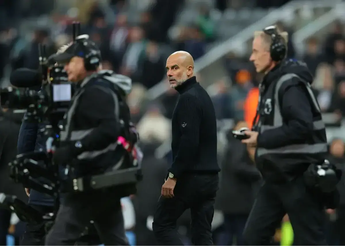 گواردیولا به دلیل رفتار عجیبش با فیلمبردار، عذر خواهی کرد