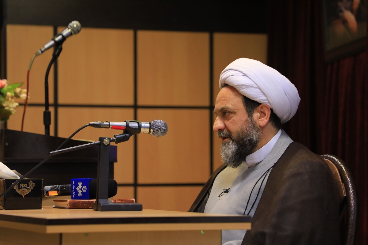 ویژه برنامه علم در امتداد قلم برگزار شد