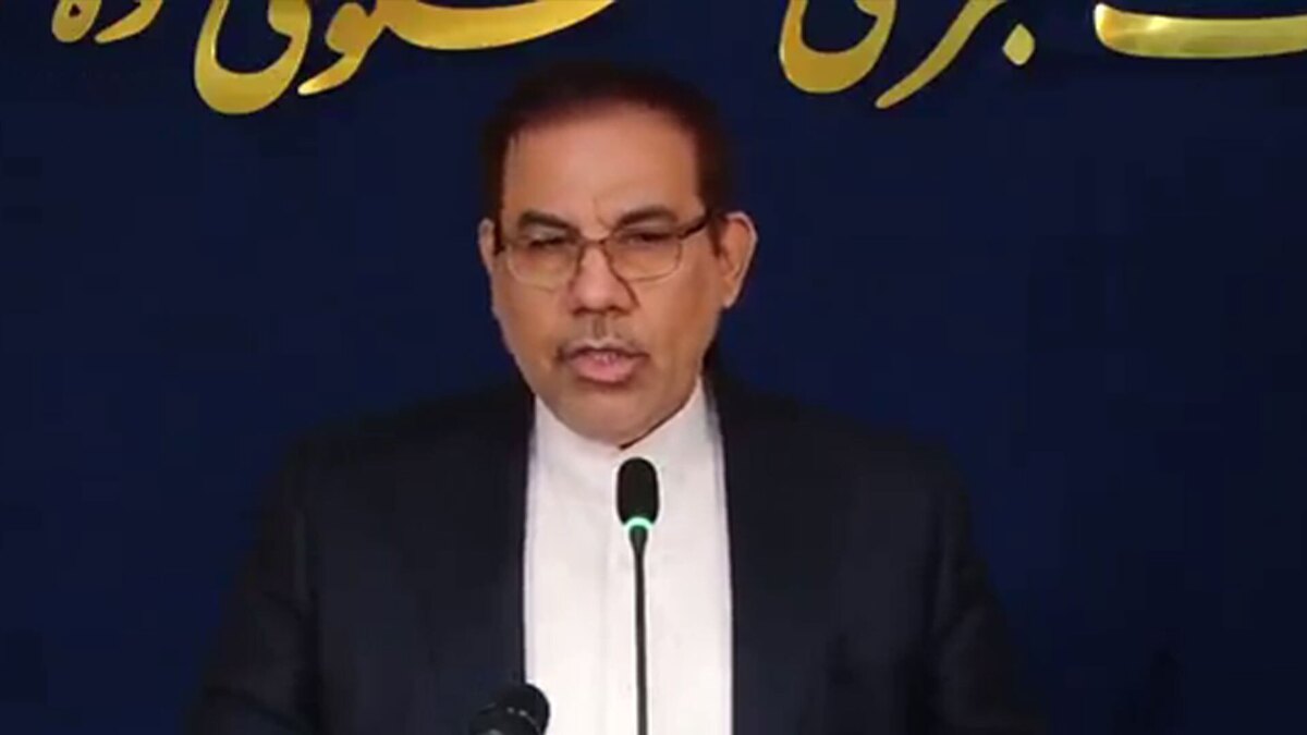 بابک زنجانی حاضر شده در مهلت دو ماهه بدهی خود را با تایید بانک مرکزی نقدا پرداخت کند