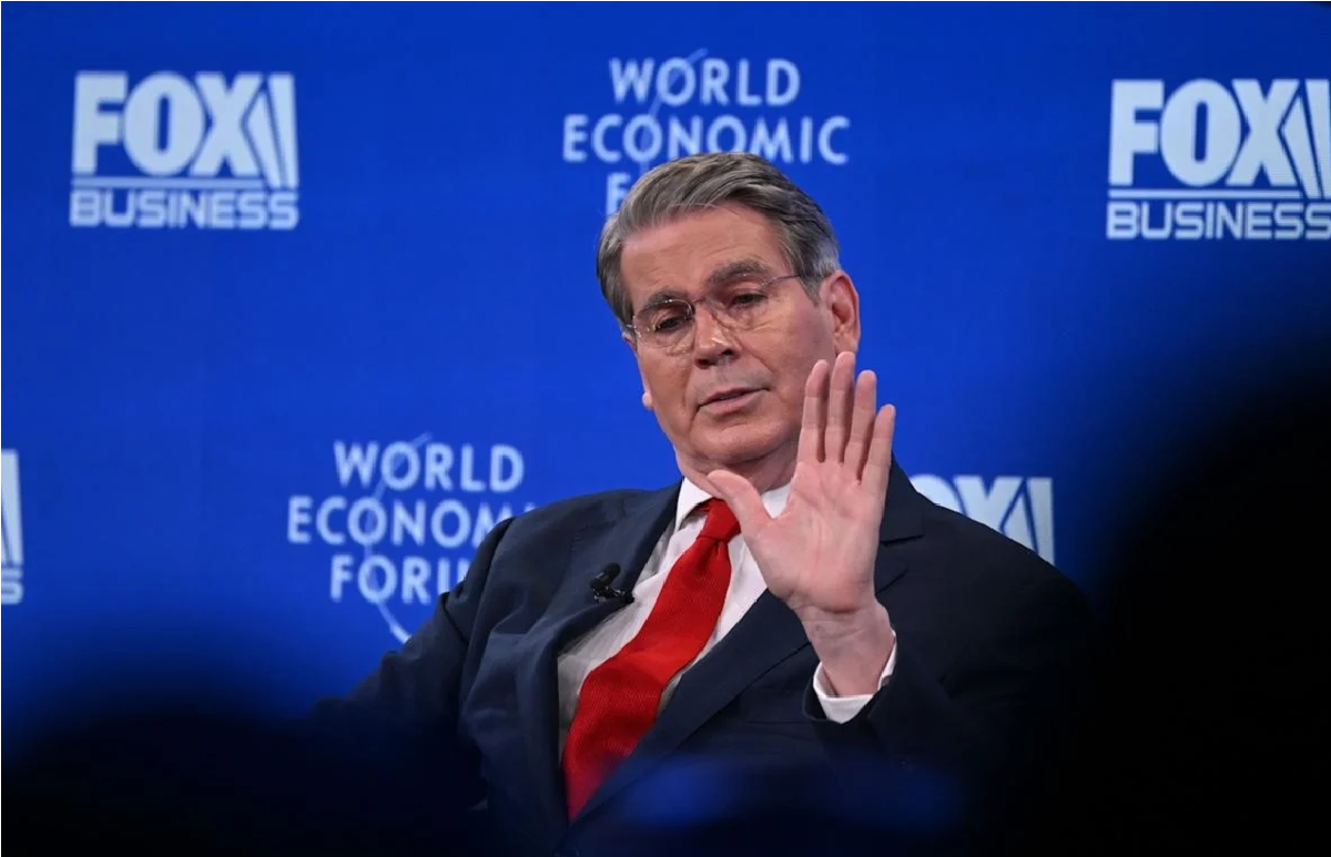 وزیر خزانه آمریکا از اروپایی‌ها خواست تا از واکنش‌های «عصبی» به موضوع گرینلند خودداری کنند!