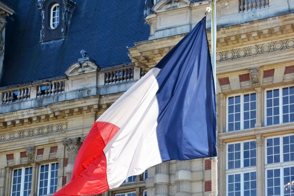 تاکید پاریس بر لزوم احترام و پایبندی به قوانین بین‌المللی