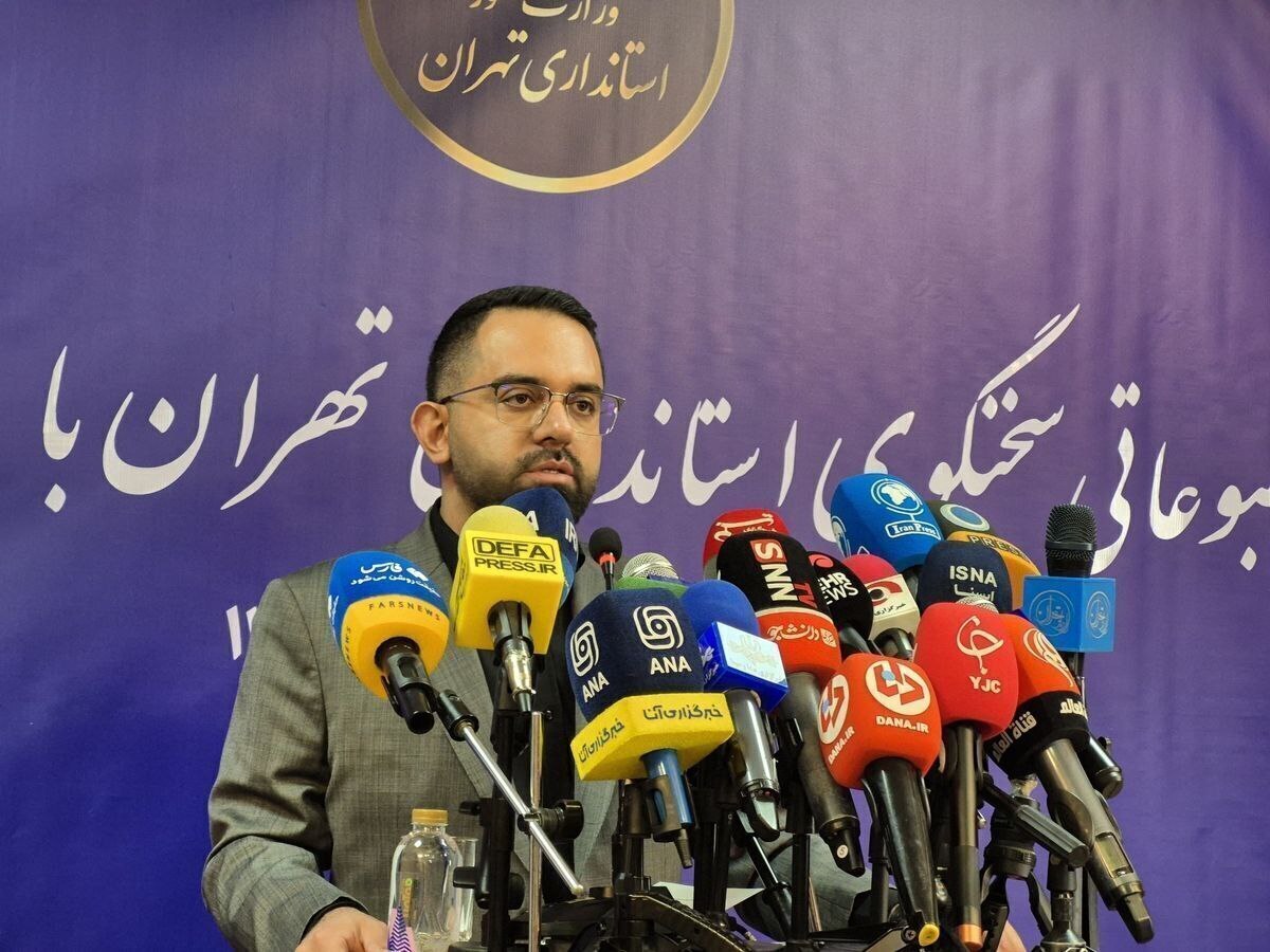 سخنگوی استانداری تهران: هزار تخت بیمارستانی به استان تهران اضافه می‌شود / ۵۰۰ مدرسه مجهز به پنل‌های خورشیدی شده است + فیلم