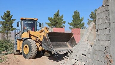 رفع تصرف بیش از ۱۰۰ قطعه از اراضی شورکاب