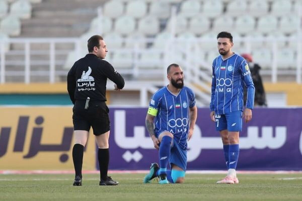 عدم حضور هافبک استقلال درچند بازی آینده