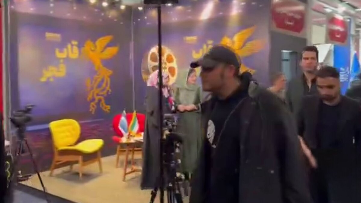 حضور محمد حسین مهدویان کارگردان فیلم «نیم شب» در خانه چهل و چهارمین جشنواره فیلم فجر