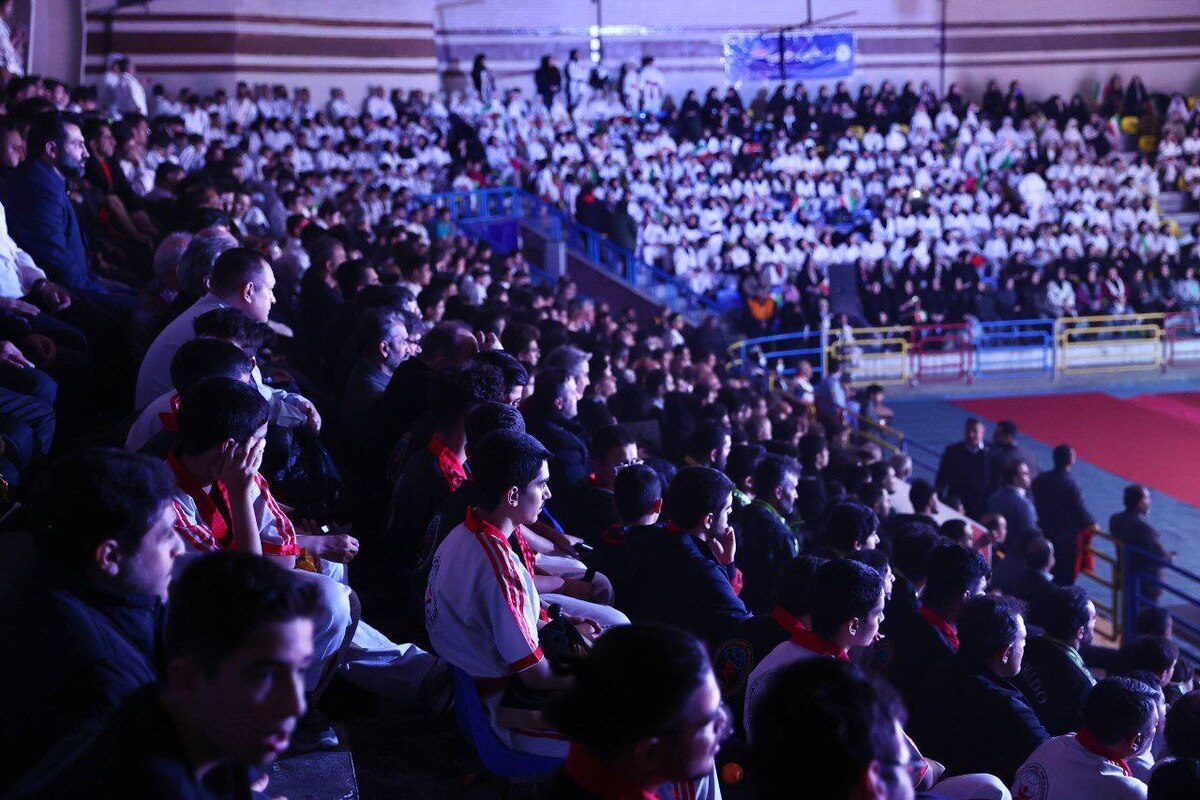 برگزاری جشن اقتدار ورزش ایران با حضور جوانان آینده ساز/حاجی بابایی: ملت ایران در ۲۲ بهمن ماه نه بزرگی به اهداف اشتباه آمریکا خواهند داد