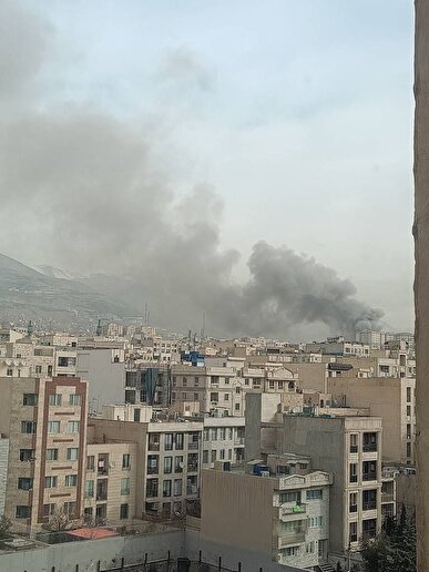 آتش سوزی در بازار جنت آباد در غرب تهران + فیلم