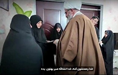 نمایندگان مجلس خبرگان و ولی‌فقیه در استان سمنان با خانواده‌های شهدای اخیر دیدار کردند+ فیلم