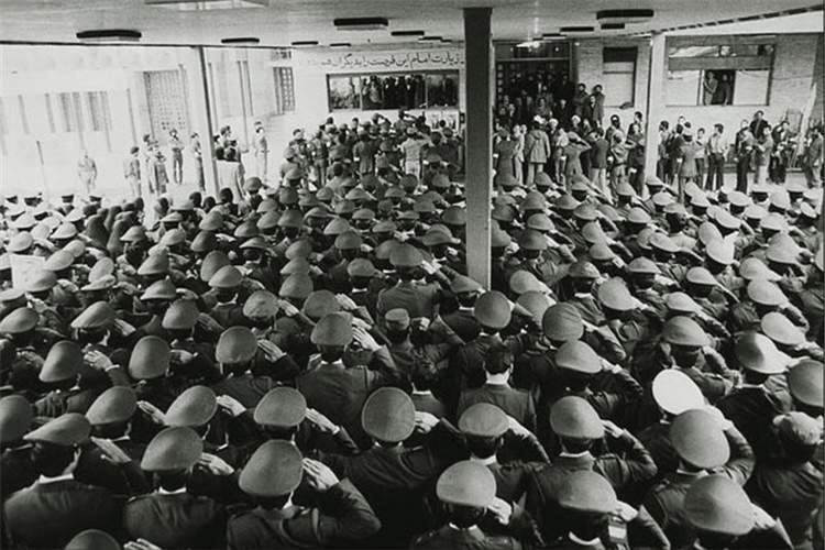 نوزدهم بهمن آخرین ضربه بر پیکر پوسیده رژیم پهلوی