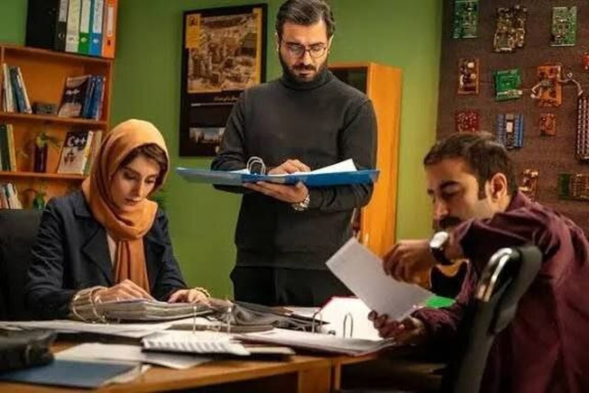 تیزر فیلم سینمایی &laquo;جهان مبهم هاتف&raquo; منتشر شد/ ترکیب منو و تو همیشه جواب میده!&nbsp;