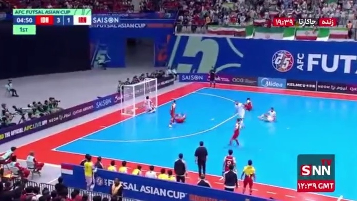 گل دوم ایران به اندونزی توسط سعید احمد عباسی که با اعلام var مردود اعلام شد