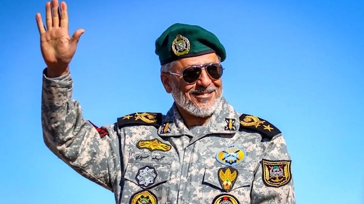 واکنش دریادار سیاری به لفاظی رئیس‌جمهور آمریکا: ترامپ جنایتکار غلط کرد