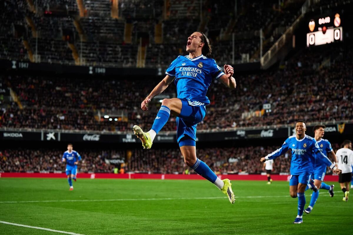 شبِ رکوردهای کهکشانی در مستایا؛ کارراس به گردِ پای ایرائولا رسید