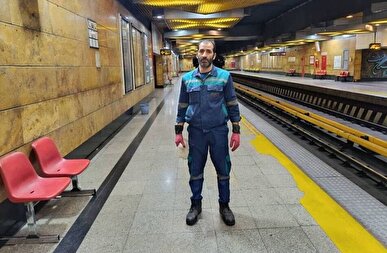 پاکبان پاکدست کیف حاوی طلا را به صاحبش بازگرداند