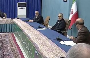 شبکه خبر مهم نیست ما کار خودمان را می کنیم. شبکه خبر به جای آنکه حرفای بی ربط را بزند این حرفا را پخش کند تا مردم هم در جریان قرار بگیرند