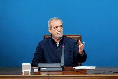 پزشکیان: ۲۲ بهمن سرآغاز مردم سالاری دینی در ایران است/ انقلاب اسلامی ایران توانست استقلال سیاسی ایران را تضمین کند + فیلم