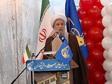 امام جمعه شیراز: دشمن توان رویارویی نظامی با ایران را ندارد/ میدان اصلی نبرد، باور‌ها و افکار عمومی است