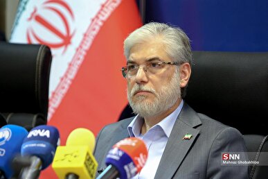 جامعه بیش از هر چیز به نهاد علم نیاز دارد