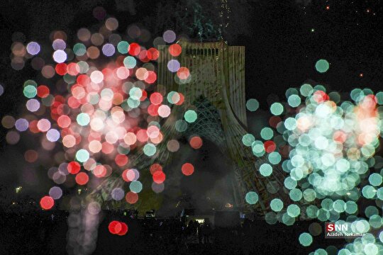 نور افشانی در شب سالگرد پیروزی انقلاب اسلامی