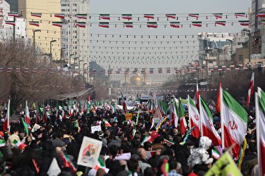 راهپیمایی در مشهد با قرائت صلوات خاصه امام رضا (ع) آغاز شد + فیلم