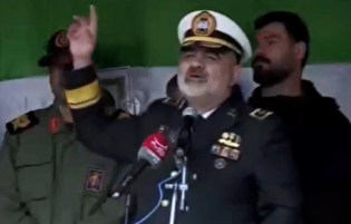 نخواهیم گذاشت دشمن قدمی به جلو بگذارد