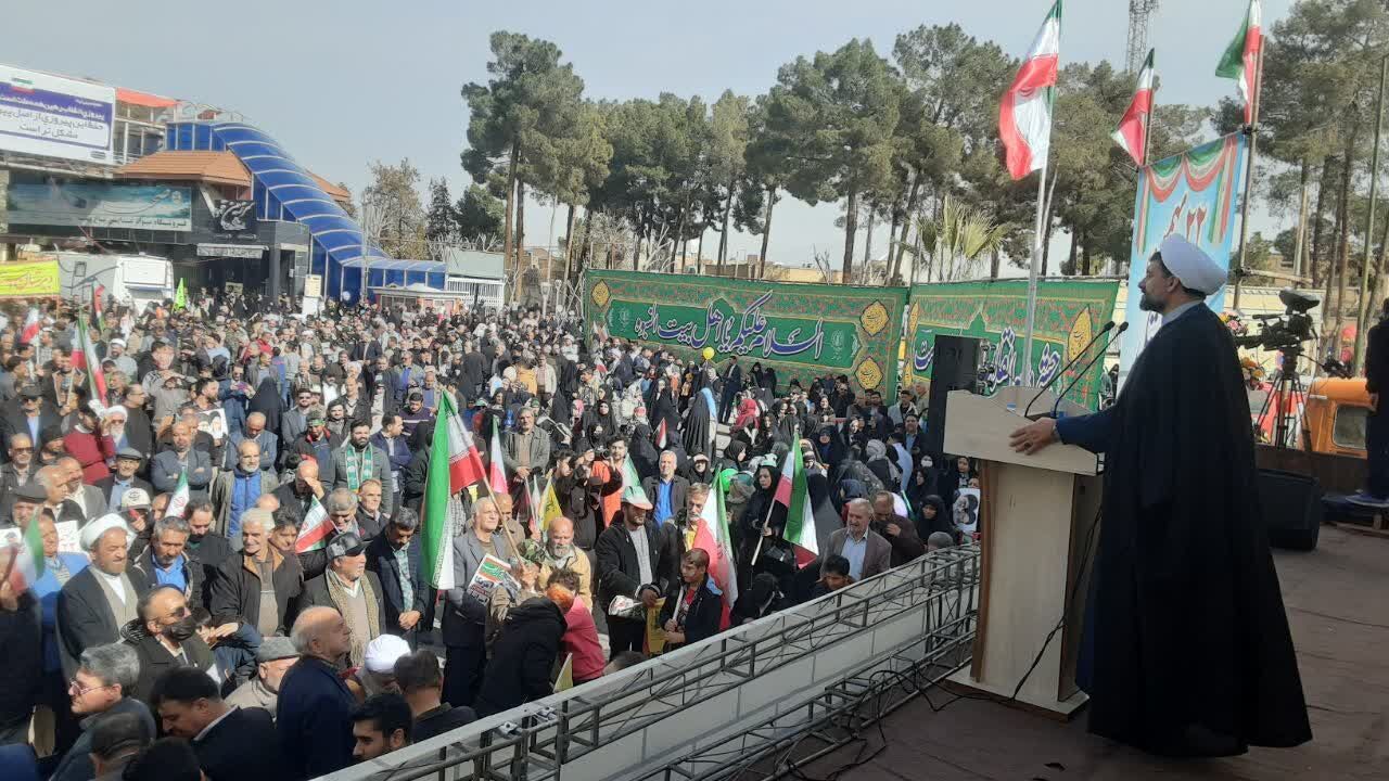 آزادی&zwnj;خواه: رمز موفقیت جمهوری اسلامی، همدلی صادقانه مردم و مسئولان است