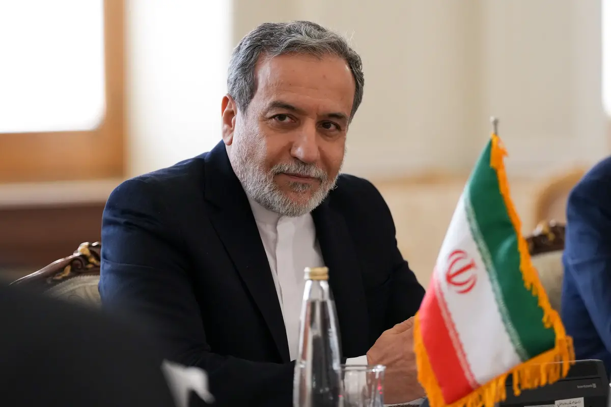 عراقچی: حقوق، عزت و شرافت ما قابل معامله نیست + عکس