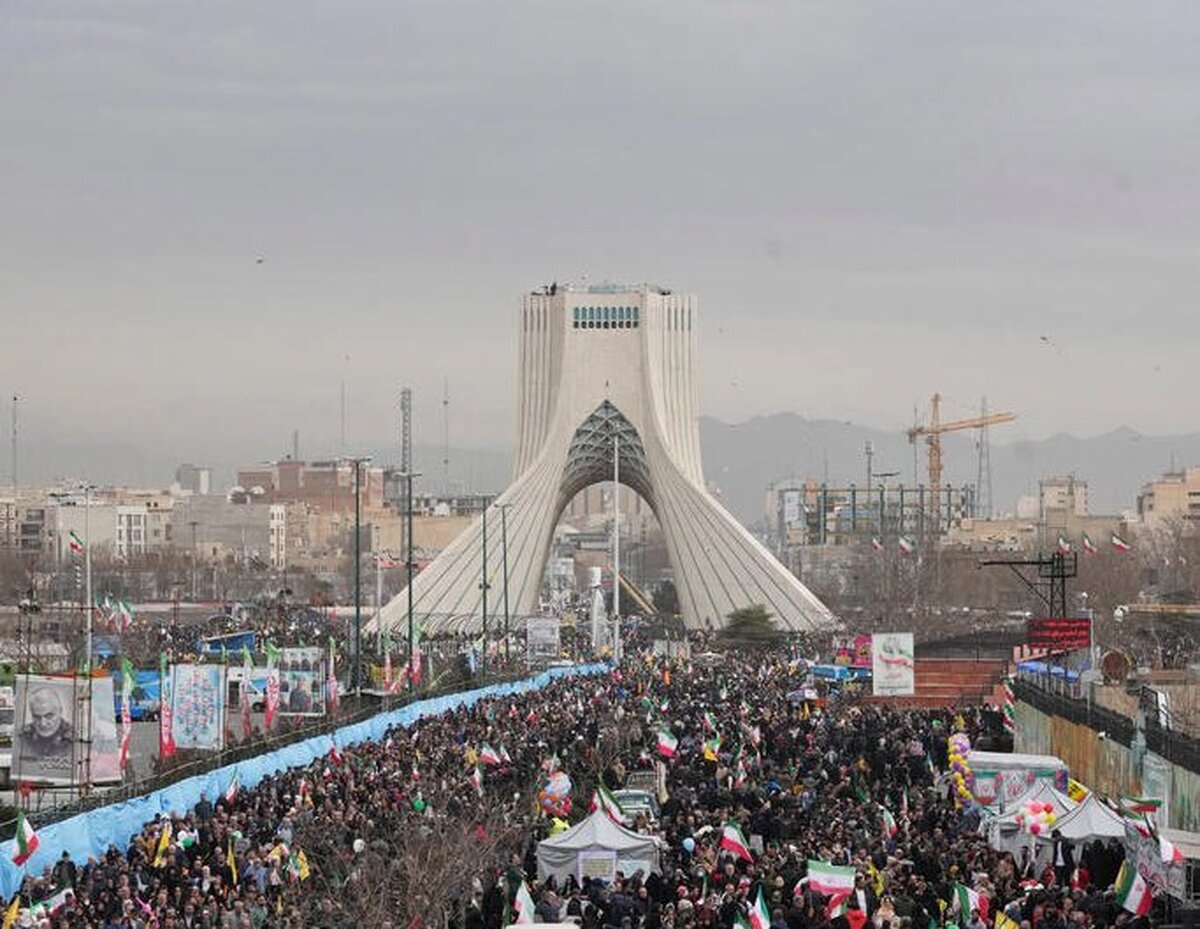 آسوشیتدپرس: ایرانی&zwnj;ها با وجود فشار آمریکا جشن انقلاب را برگزار کردند