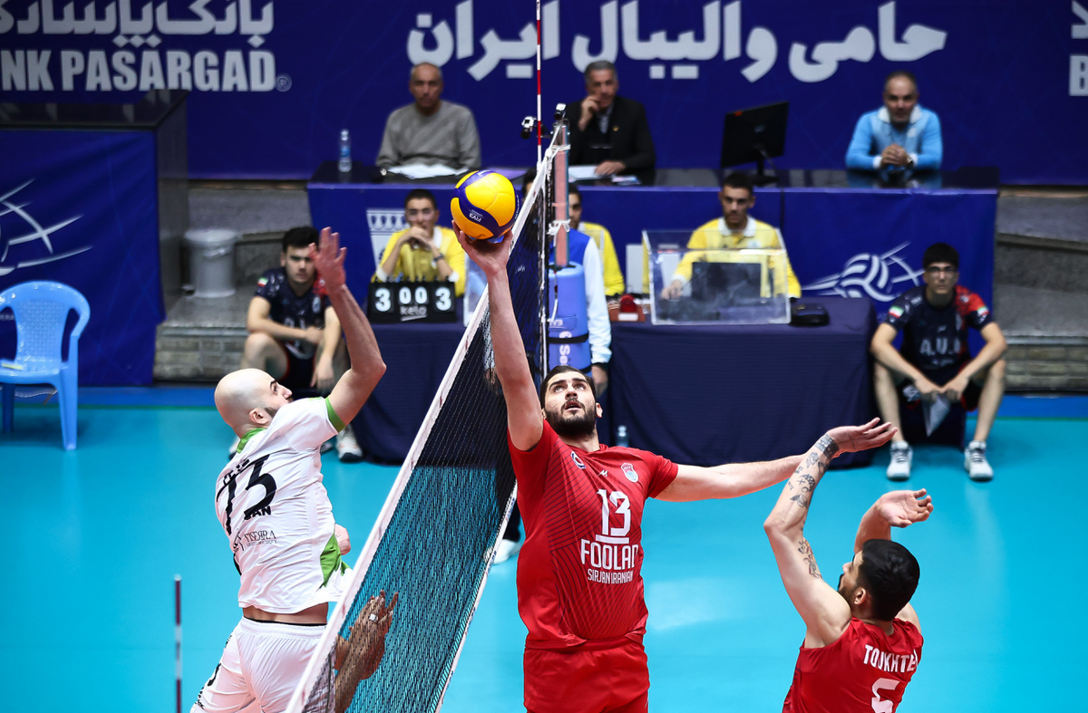 مهرگان نور از فولاد سیرجان انتقام گرفت