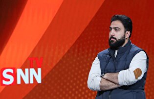 وقتی رضا پهلوی وقاحت را از حد می‌گذراند؛ دعوت مردم به جنگ و اغتشاش و سخنرانی پشت شیشه ضد گلوله!