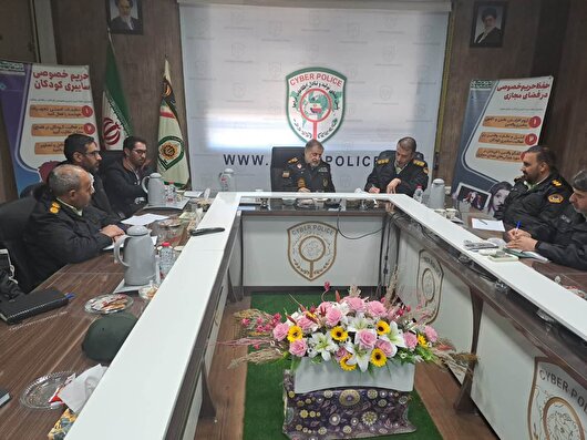 رئیس پلیس فتا فراجا در اصفهان: آموزش عمومی، کلید کاهش آسیب‌های فضای مجازی است