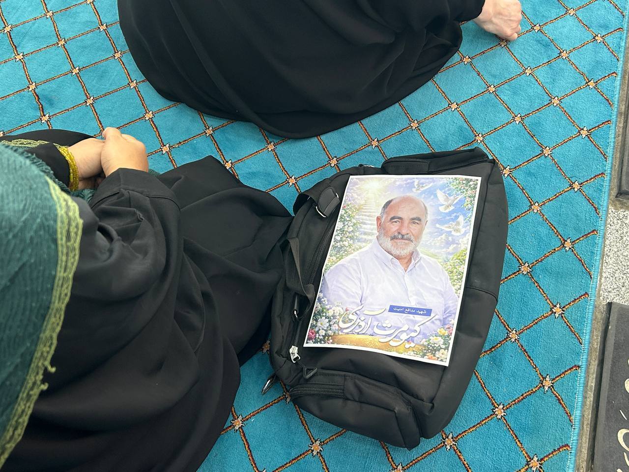 چهل روز از جنایت اغتشاش&zwnj;گران گذشت/ برگزاری چهلم شهدای امنیت و سلامت در گلزار شهدای رشت با حضور گسترده مردم