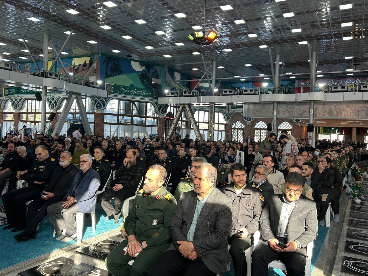 چهل روز از جنایت اغتشاش&zwnj;گران گذشت/ برگزاری چهلم شهدای امنیت و سلامت در گلزار شهدای رشت با حضور گسترده مردم